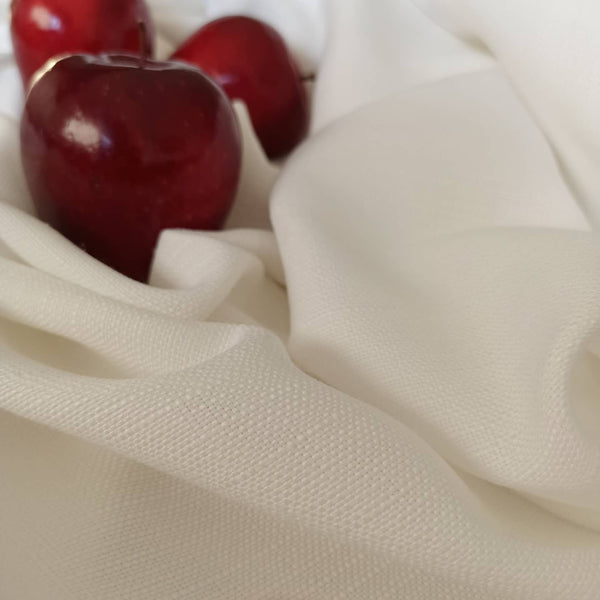Altamira - White Polyester Tablecloth 60"x118"