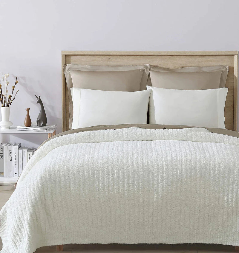 Snug Ribbed Bed Blanket Off White
